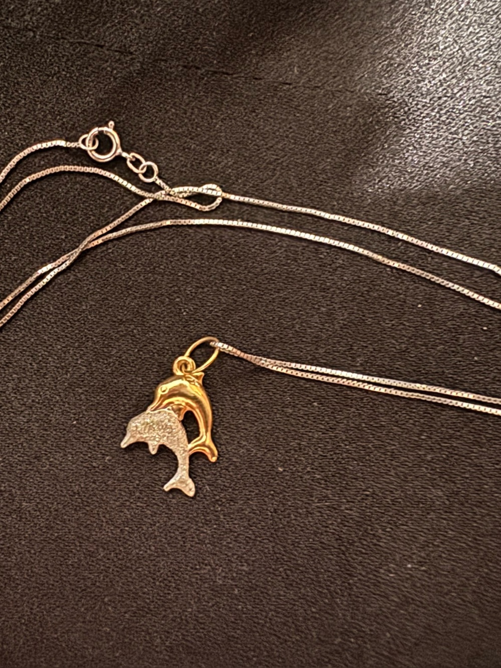 Vintage 14K Two-Tone Gold Double Dolphin Pendant & 18" Box Chain Necklace (1.4g)